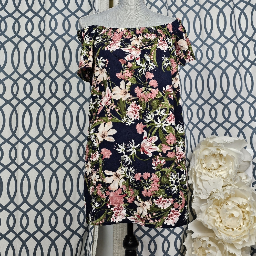 Flower off-the-shoulder dress